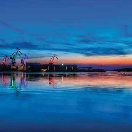 Semesterbostad 5 Bedroom Awesome In *