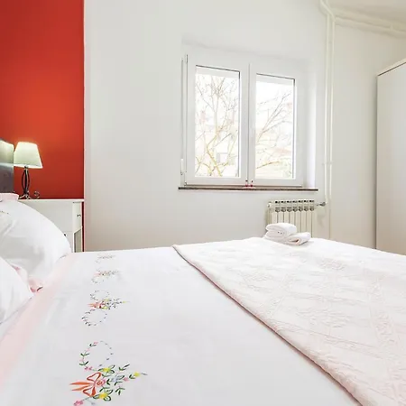 5 Bedroom Awesome In * Pula