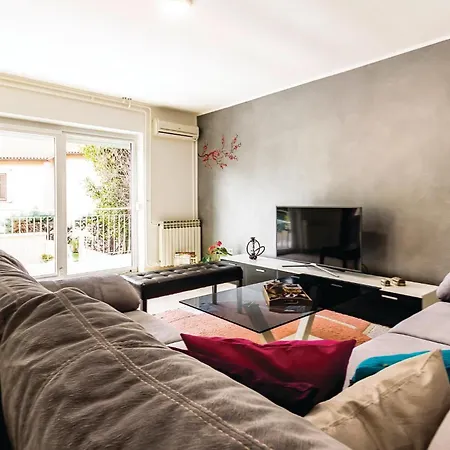 5 Bedroom Awesome In Ferienhaus Pula