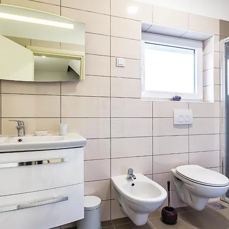 5 Bedroom Awesome In 펜션 풀라