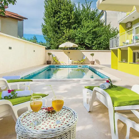 5 Bedroom Awesome In 풀라